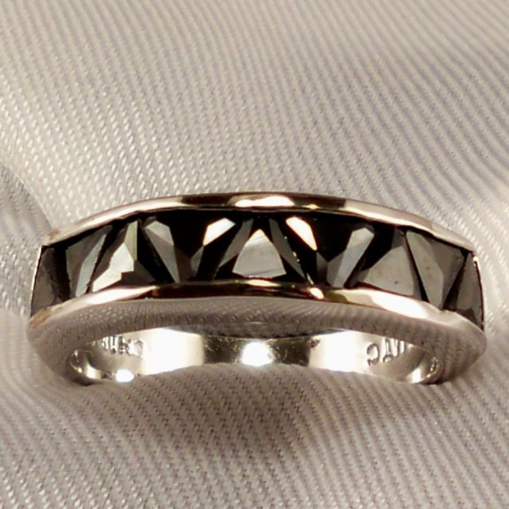 NEW Vintage Suzanne Somers Black Trillions Cubic Zirconias Silver Ring
